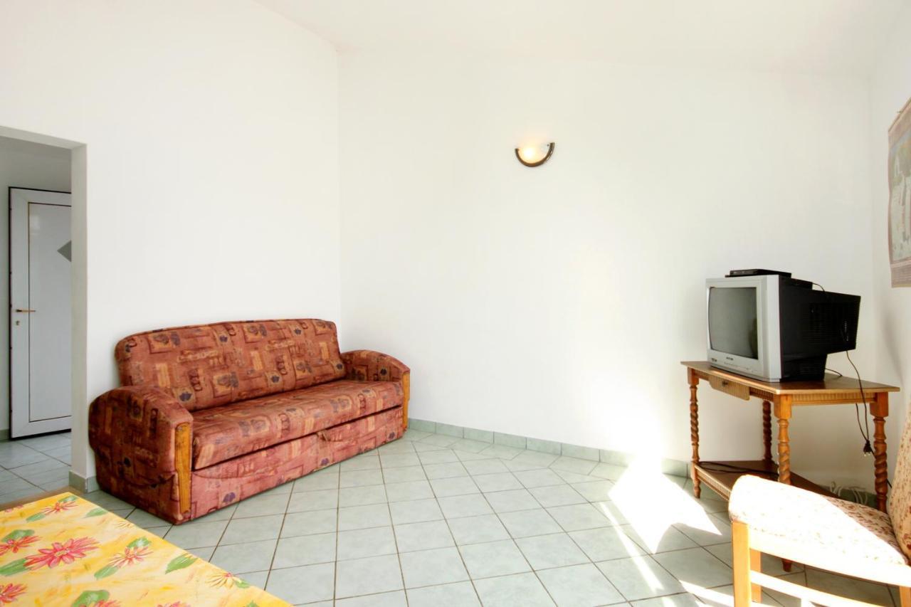 Apartments By The Sea Zavalatica, Korcula - 247 Exterior photo